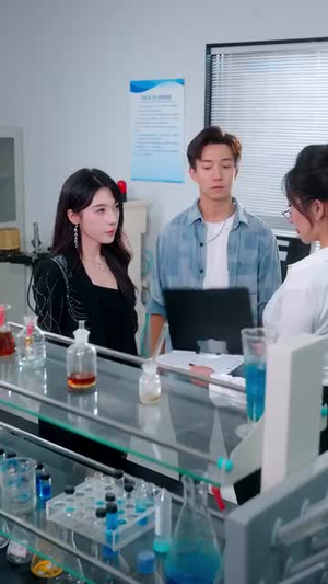 穿到攻略女神游戏我满级 (58集）大结局一气呵成的短剧