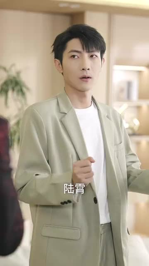 都市巨擘我的手机兑换万物（62集）红果免费短剧