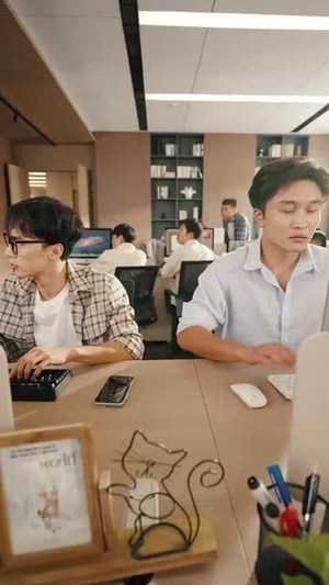 表白情话女老板要跟我领证（79集）短剧来了精彩继续