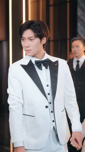 我本痴心自缚（70集） 最新火热短剧抢先看