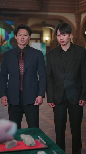 乞丐赠我通天眼（129集）一口气看完排行榜前十短剧