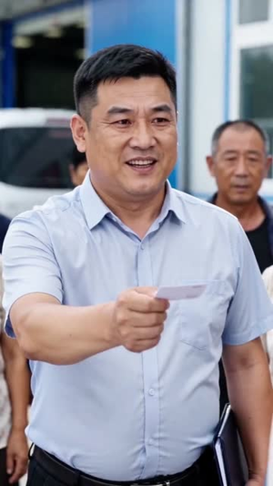 嫌我卖桃黑心？我不收后村里急了（30集）高分佳作短剧免费看